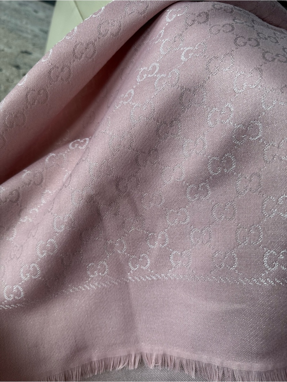 Gucci Light Pink GG Jacquard Shawl Scarf - Picture 6 of 16